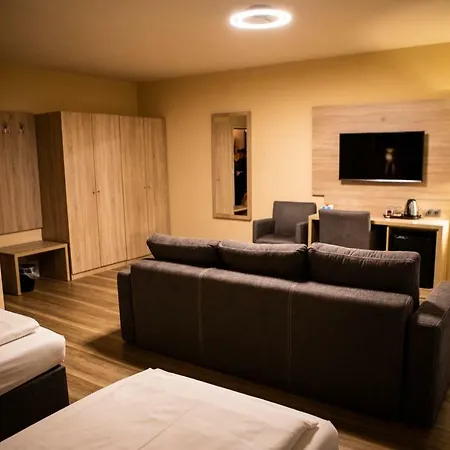 Blncty 2* برلين